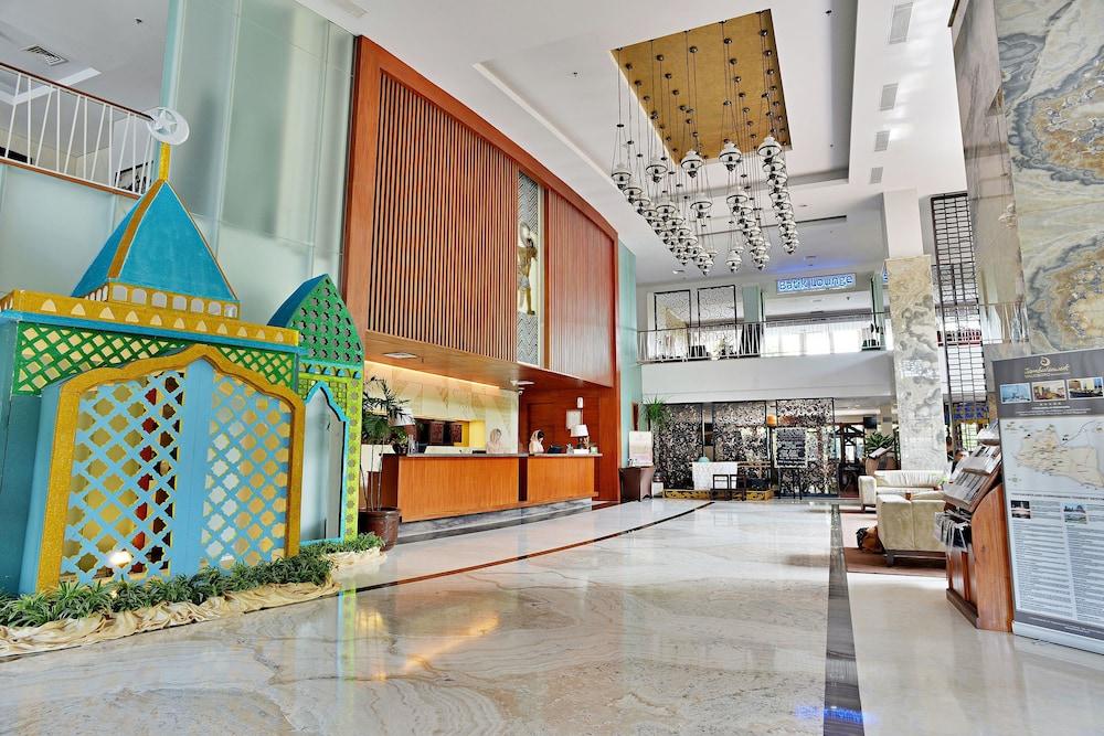 Jambuluwuk Malioboro Hotel Jogyakarta Zewnętrze zdjęcie Lobby