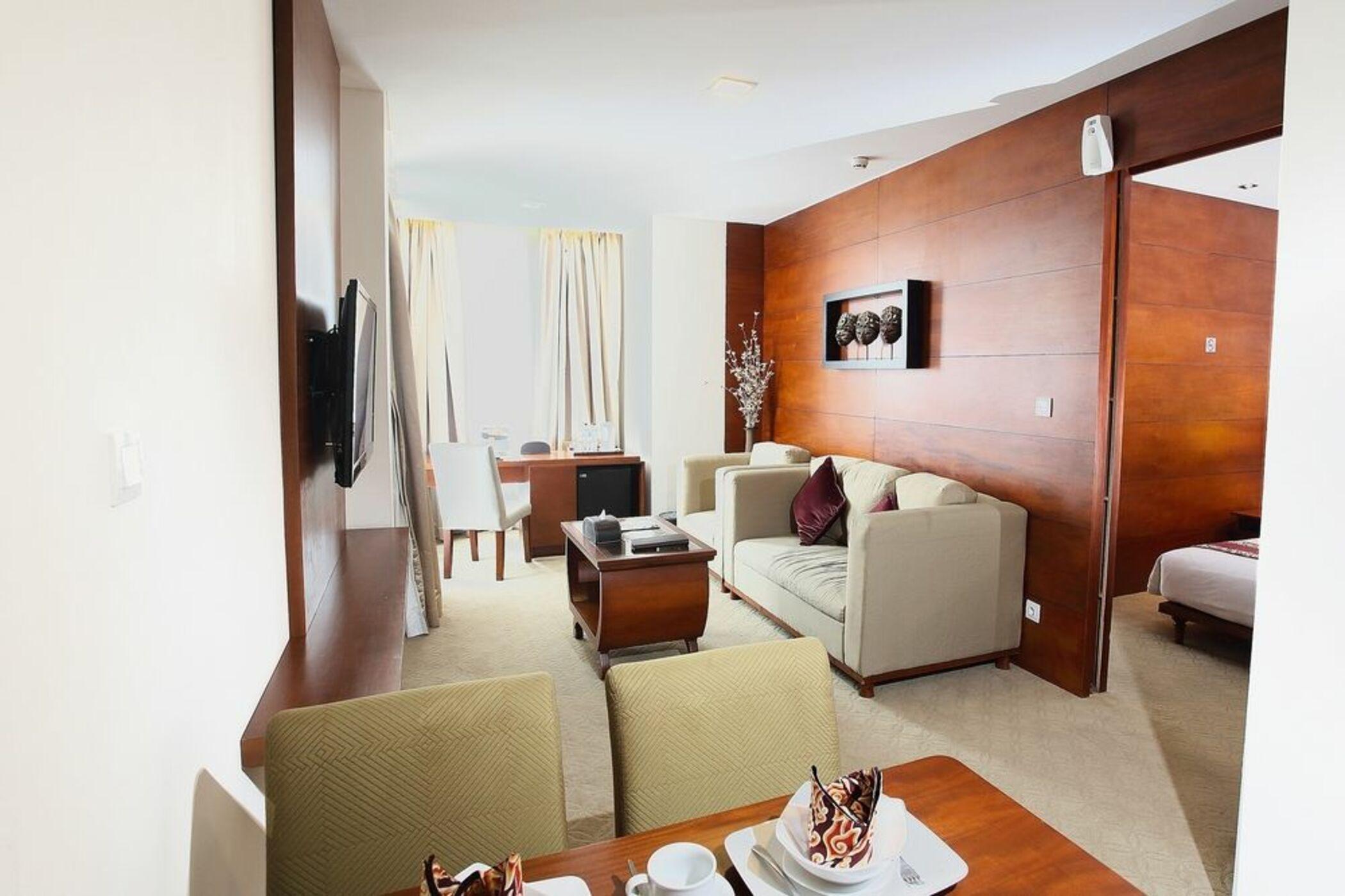 Jambuluwuk Malioboro Hotel Jogyakarta Zewnętrze zdjęcie Suite
