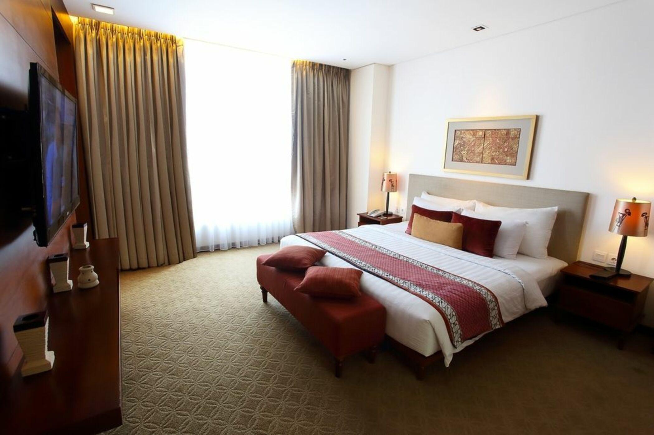 Jambuluwuk Malioboro Hotel Jogyakarta Zewnętrze zdjęcie A bedroom at the hotel