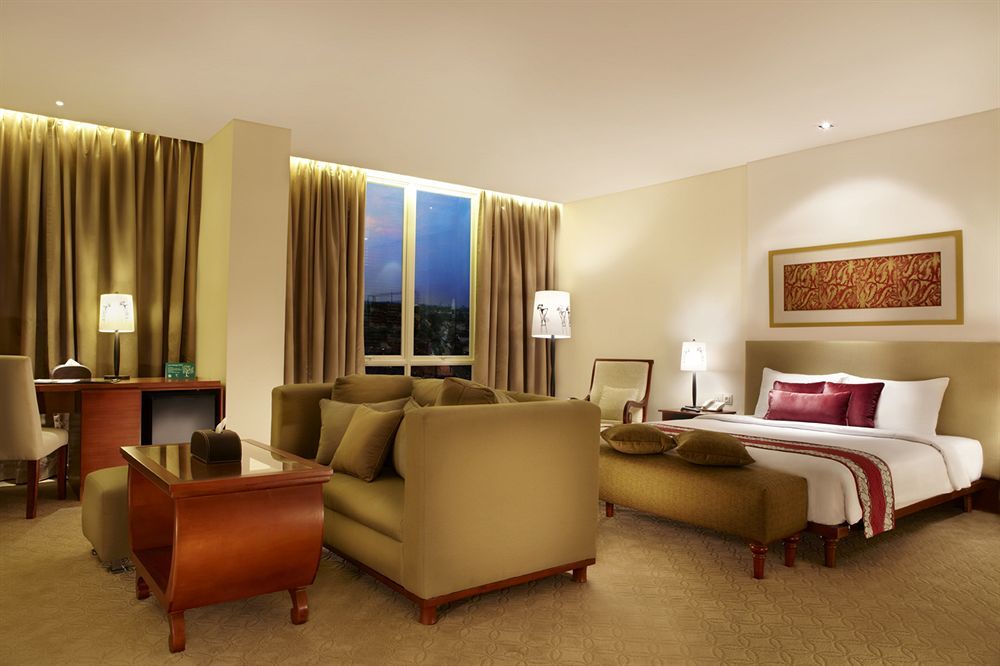 Jambuluwuk Malioboro Hotel Jogyakarta Zewnętrze zdjęcie Suite room